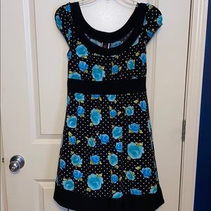 Juniors dress size medium
